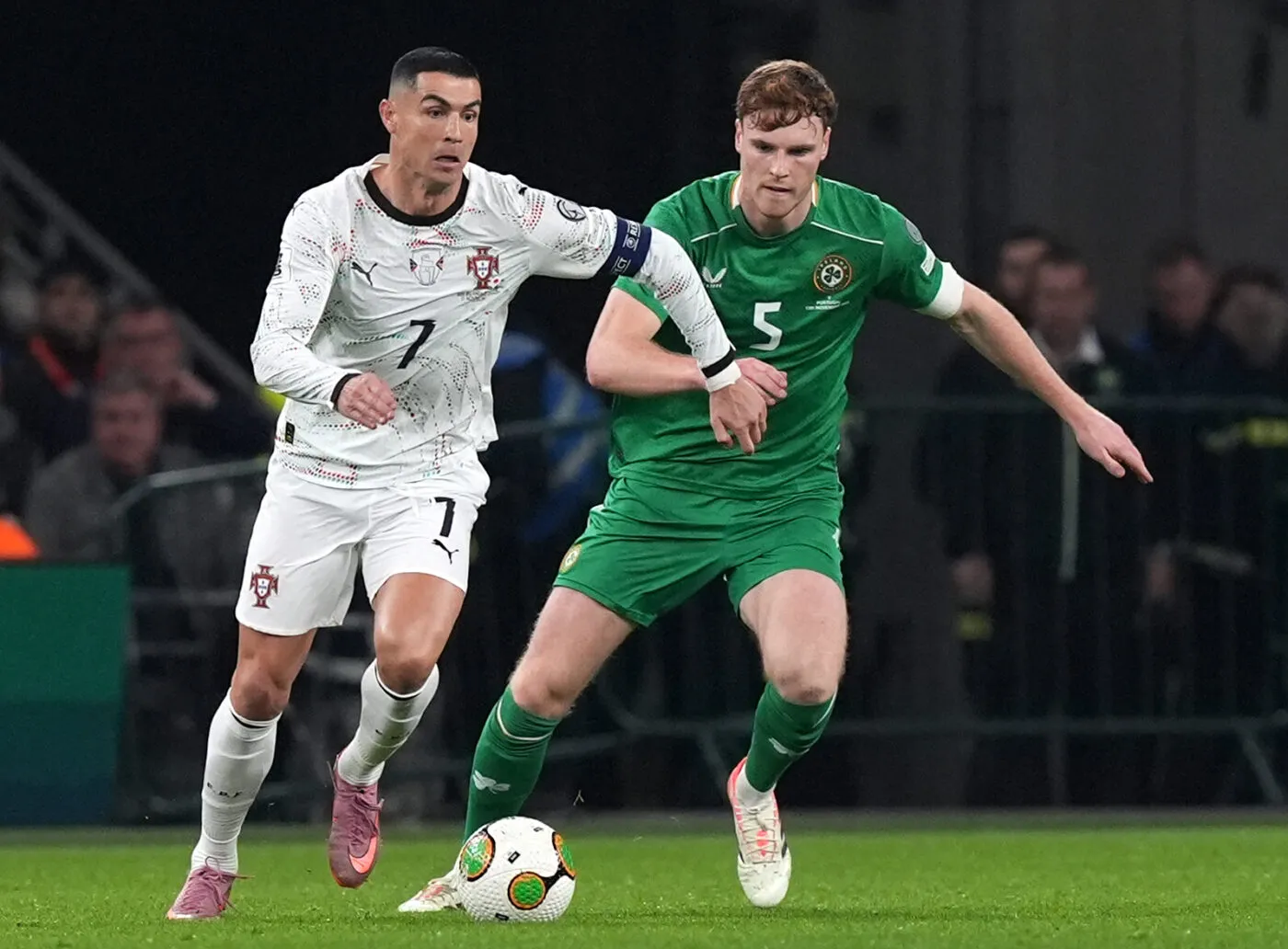 Le Portugal tombe en Irlande, Ronaldo expulsé pour un mauvais geste