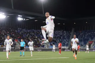 Les Bleuets limitent la casse en Suisse