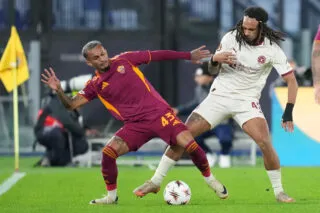 Robin van Persie fait entrer son fils, le leader s’incline : joli début de soirée en Ligue Europa