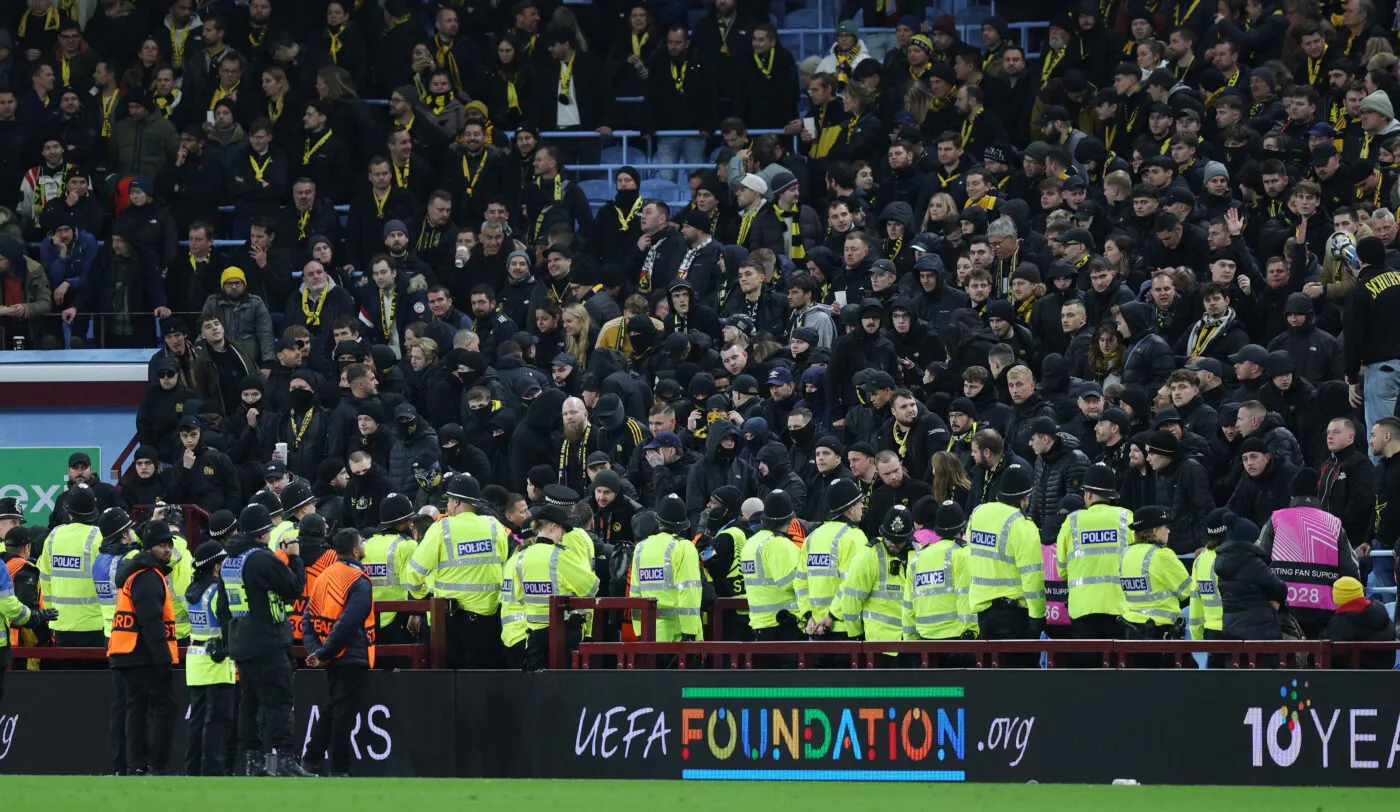 Joueur en sang, heurts avec la police : les supporters des Young Boys déraillent