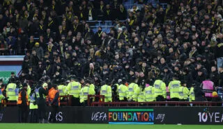 Joueur en sang, heurts avec la police : les supporters des Young Boys déraillent
