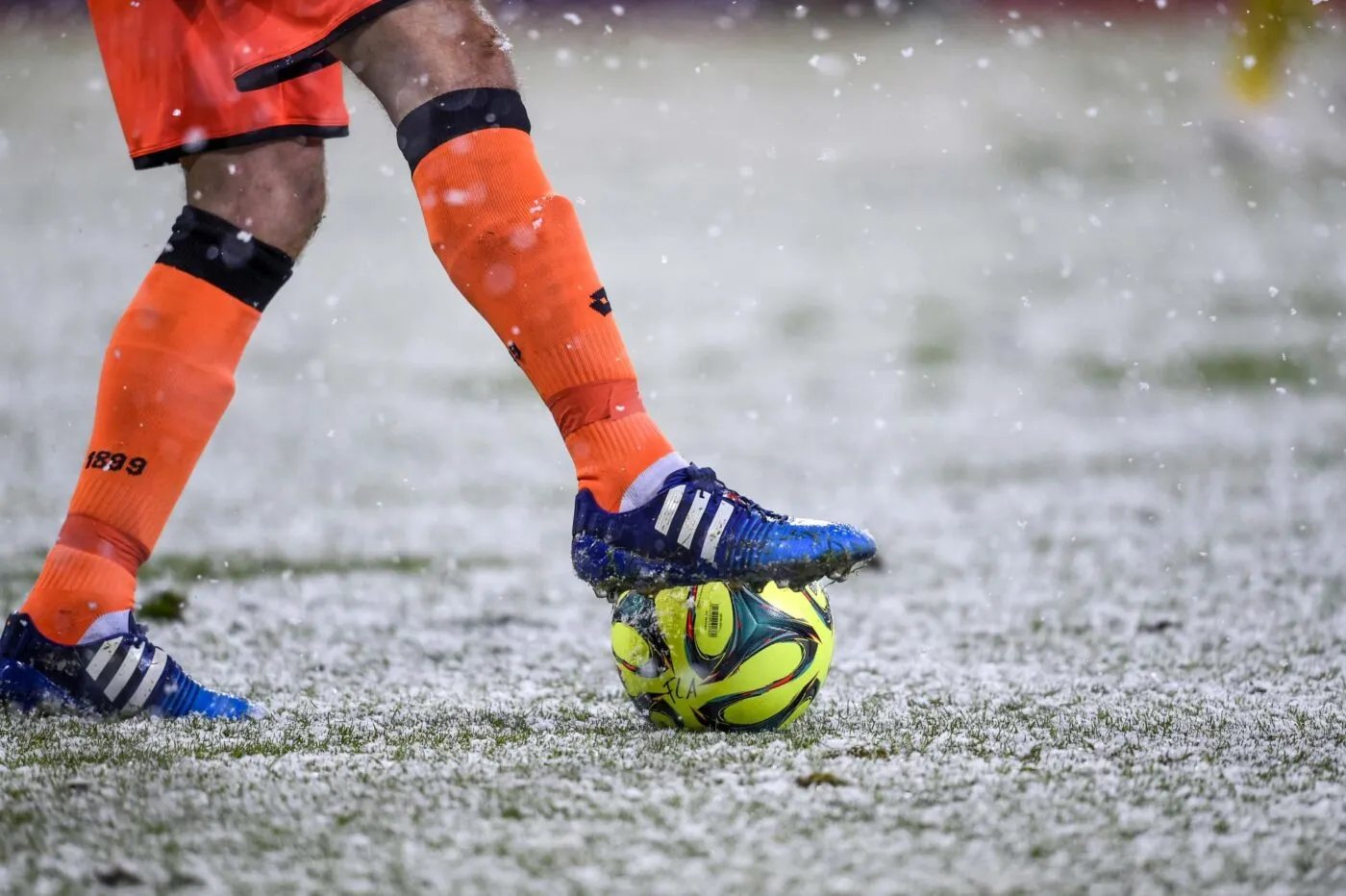Pelle à neige et retourné acrobatique : la finale du championnat canadien était épique