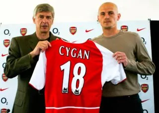 Pascal Cygan, cité par Mamdani : « Ma technique et mon toucher de balle étaient apparemment inoubliables »