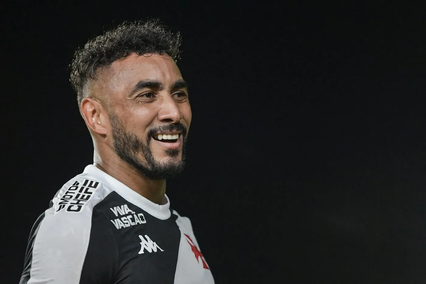 Pourquoi Dimitri Payet pourrait gagner un titre en étant sans club