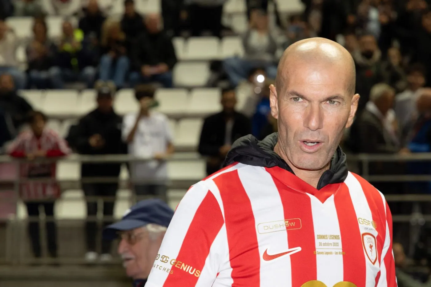 Zidane annonce qu’il sera « bientôt » de retour sur un banc
