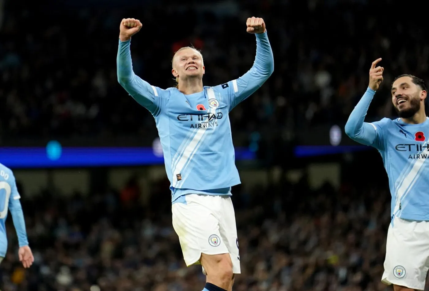 Erling Haaland se félicite d'une stat folle et se proclame fan de Rayan Cherki