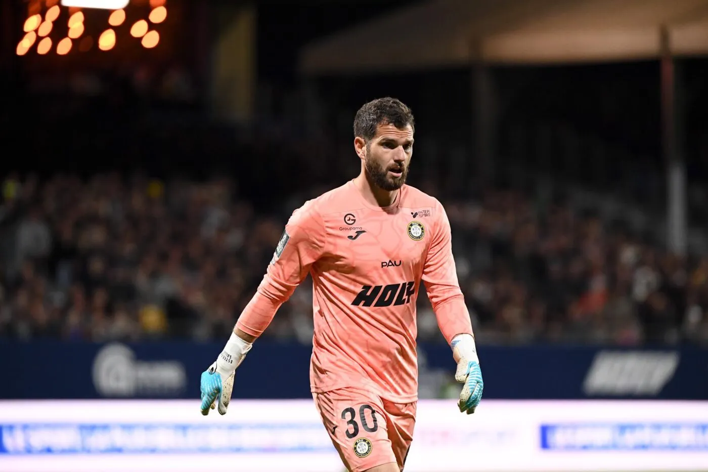 Ligue 2 : une boulette d’Esteban Salles plombe Pau