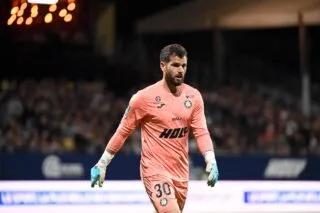 Ligue 2 : une boulette d’Esteban Salles plombe Pau