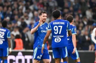 Marseille tyrannise Brest et passe leader !