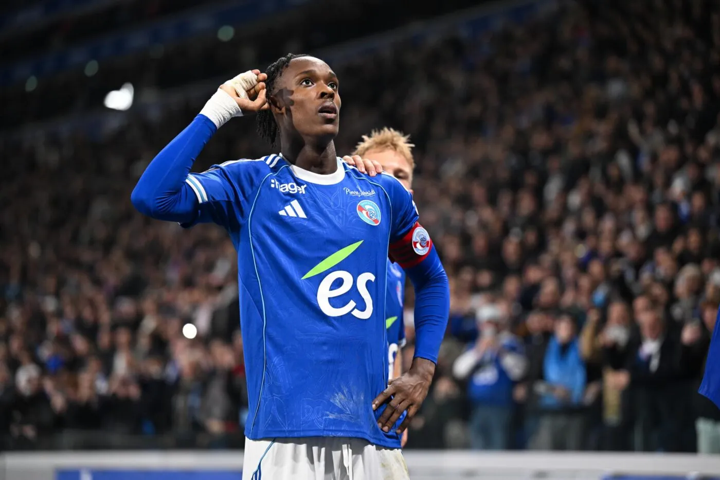 Le melon d’Emmanuel Emegha se porte bien, merci pour lui