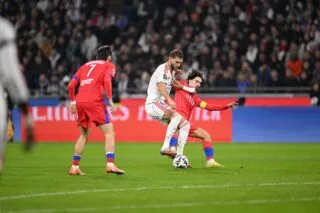 La DTA explique pourquoi le but de Kvaratskhelia contre l’OL aurait dû être refusé