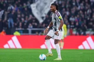 Deschamps appelle un milieu en renfort