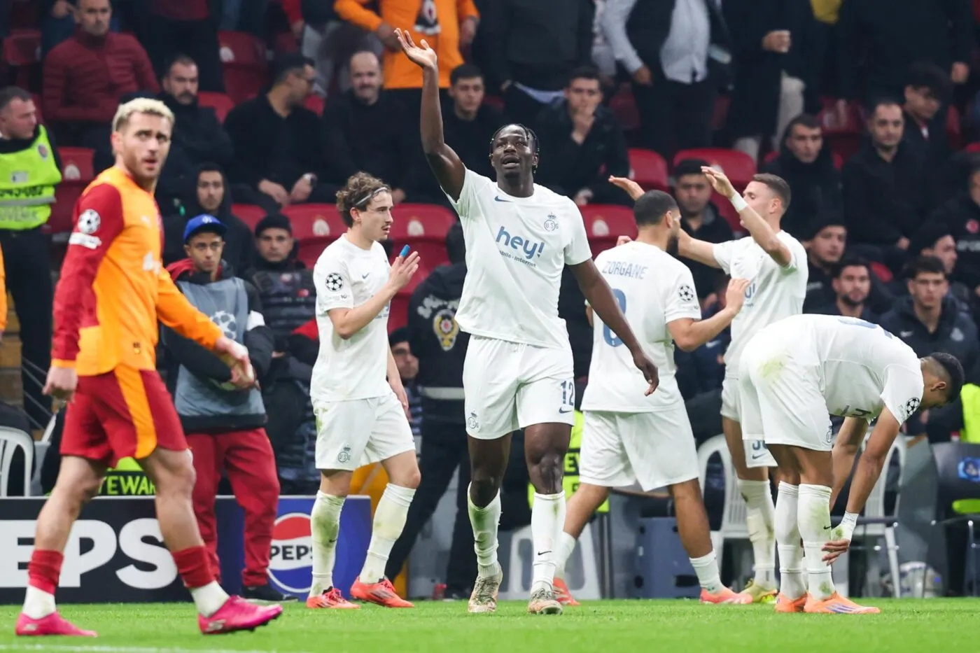 Benfica enfonce l’Ajax, l’Union se relance à Galatasaray