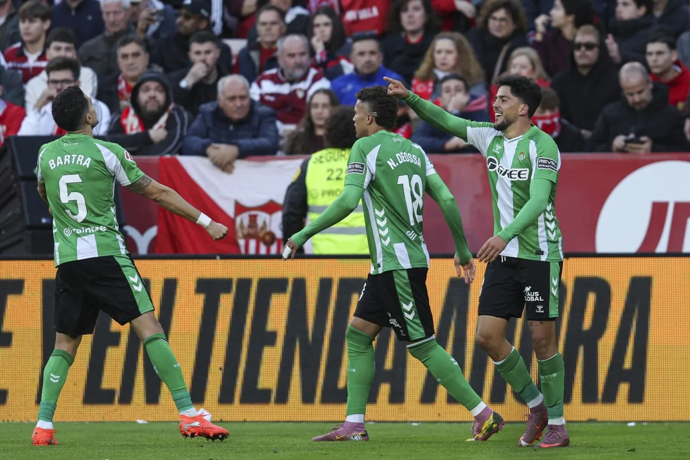 Le derby sévillan est vert et blanc
