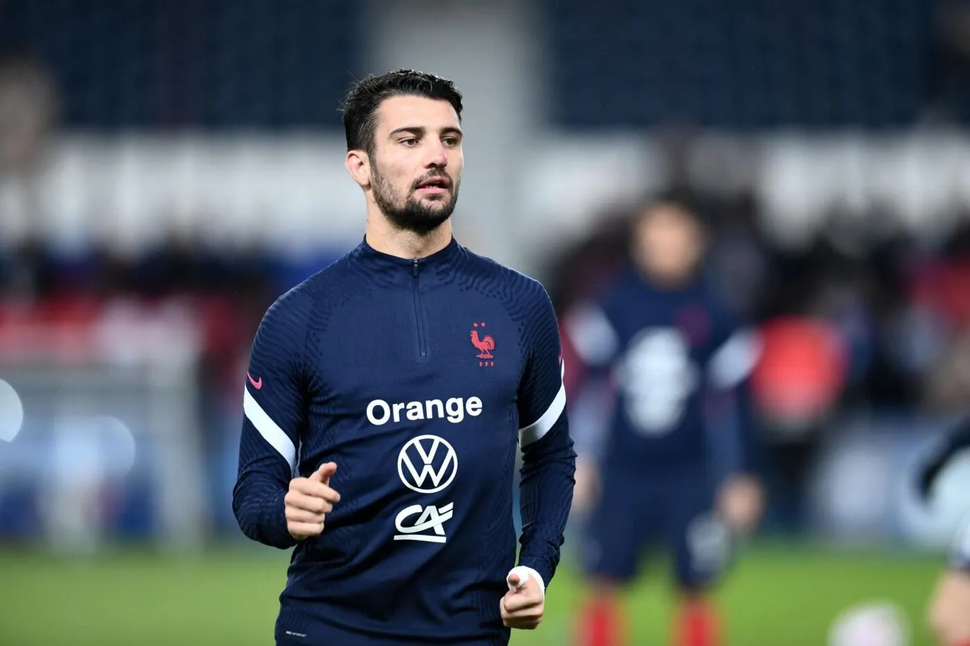« Léo peut et doit être fier de son parcours », a réagi Didier Deschamps après l’annonce de la retraite de Léo Dubois