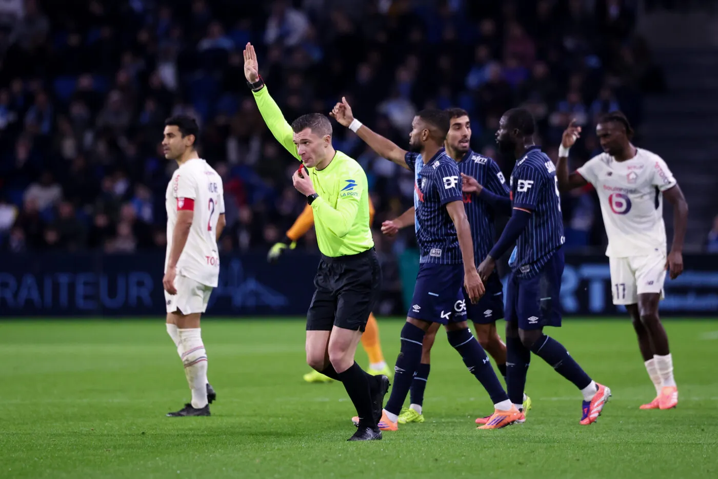 Sondage : faut-il supprimer la VAR pour aider l’arbitrage ?