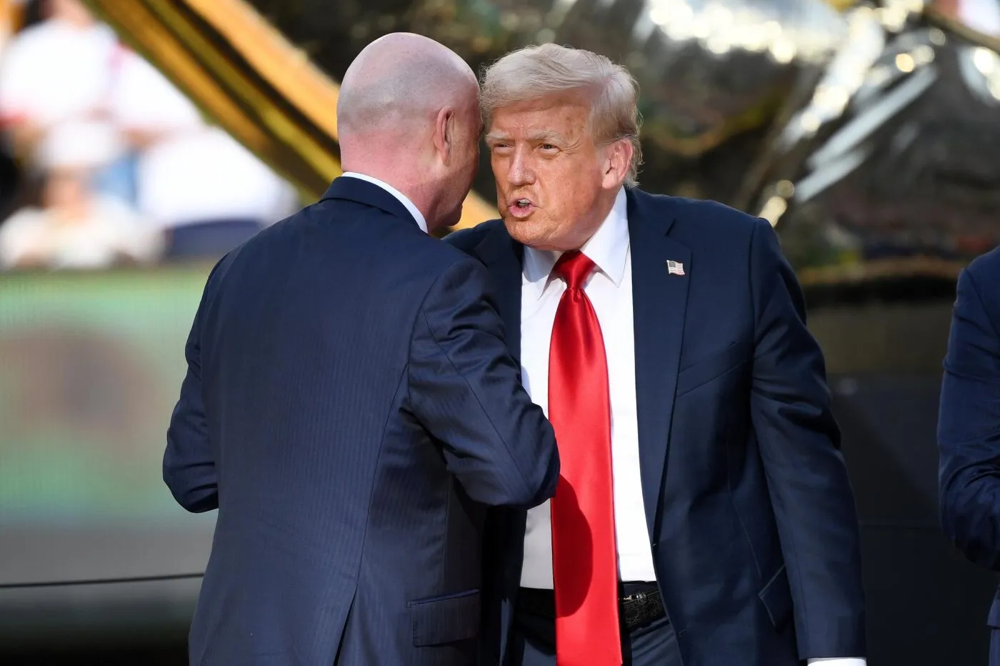 Infantino offre un nouveau cadeau à Donald Trump