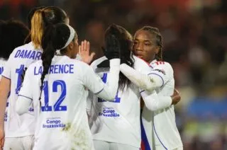 OL Lyonnes écrase Manchester United et prend une grosse option sur les quarts