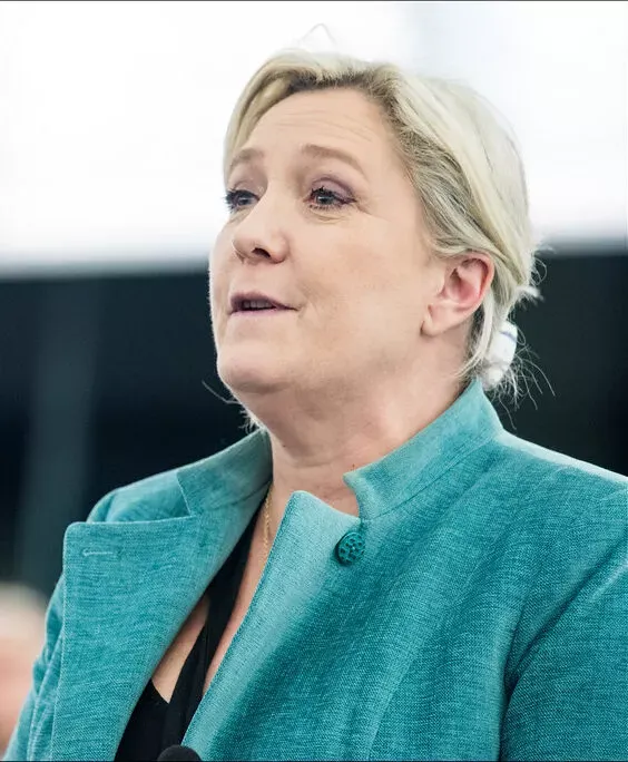 Les grands récits de Society: L'affaire qui a lancé la carrière de Marine Le Pen