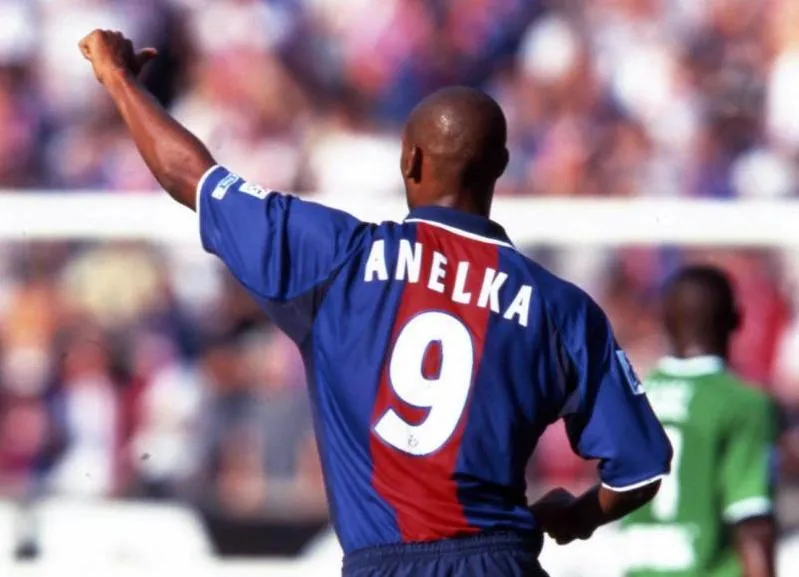 Il y a 20 ans, Anelka signait son retour au PSG - France - PSG - Le jour  où... - 22 Juil. 2020 - SO FOOT.com