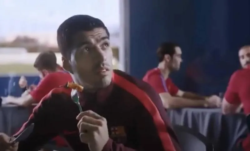 Suárez vs Messi, Gatorade (2017)