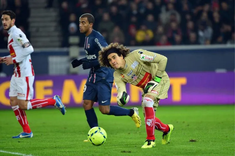 Guillermo Ochoa au PSG