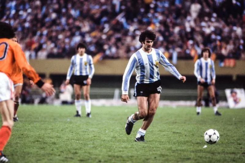 Mario Kempes - El Matador