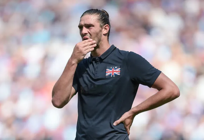 Andy Carroll a du temps pour picoler