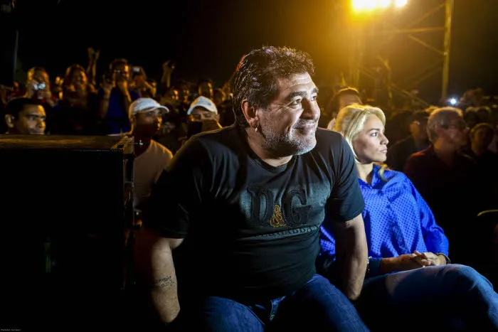 Maradona célèbre la paix en Colombie