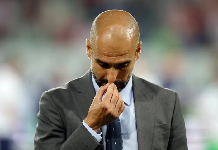 Top 5 : Les fessées cul nu de Pep