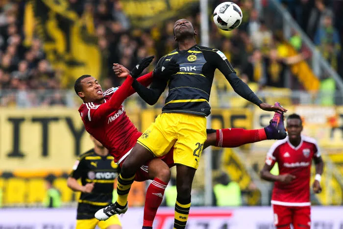 Dortmund arrache le nul, Bayer et Wolfsburg à terre