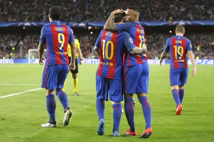 Messi sauve le Barça à Mestalla