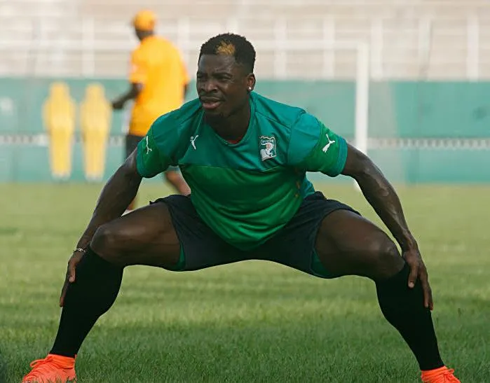 Aurier a secouru un joueur malien