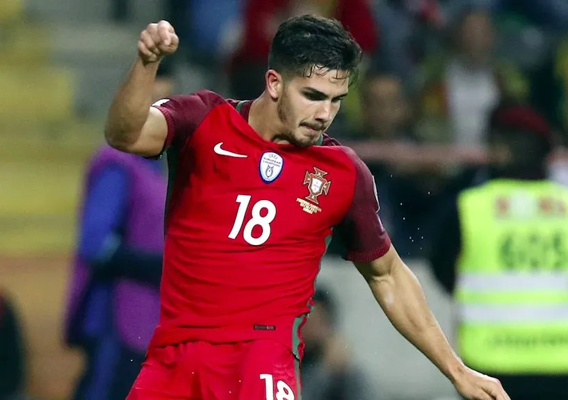 André Silva, premier joueur de Porto à mettre un triplé avec la Selecção