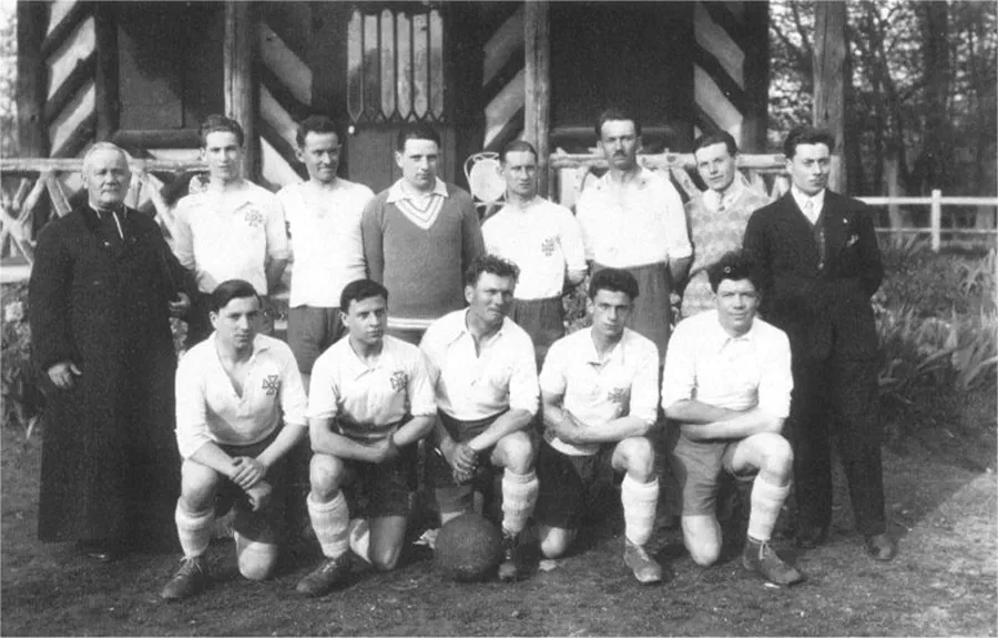 Un homme, un stade : L’abbé Deschamps