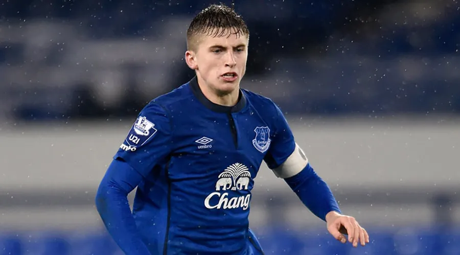 Les jeunes d’Everton dorment dans le stade