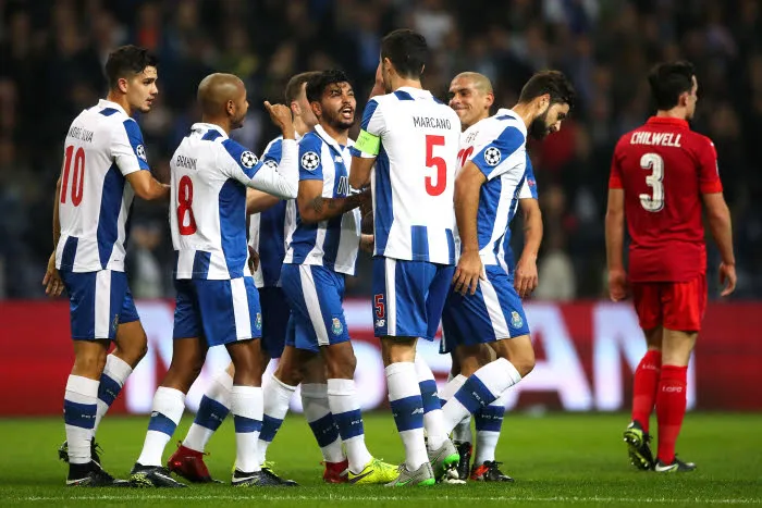 Porto termine en beauté, Tottenham reste en Europe