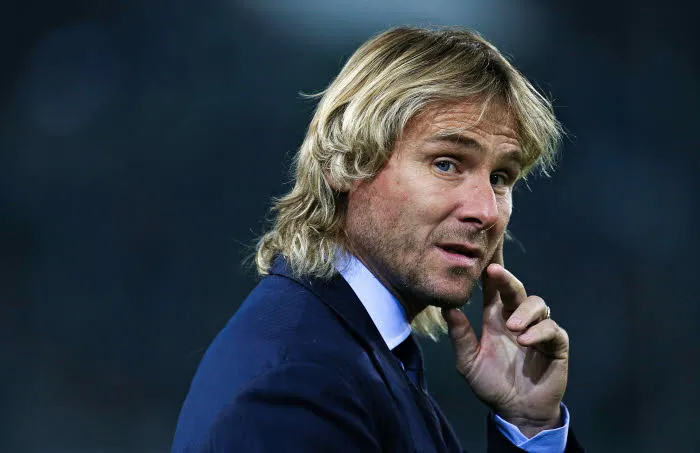 Nedved rattrapé par la patrouille des insultes