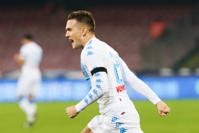 Naples domine Spezia