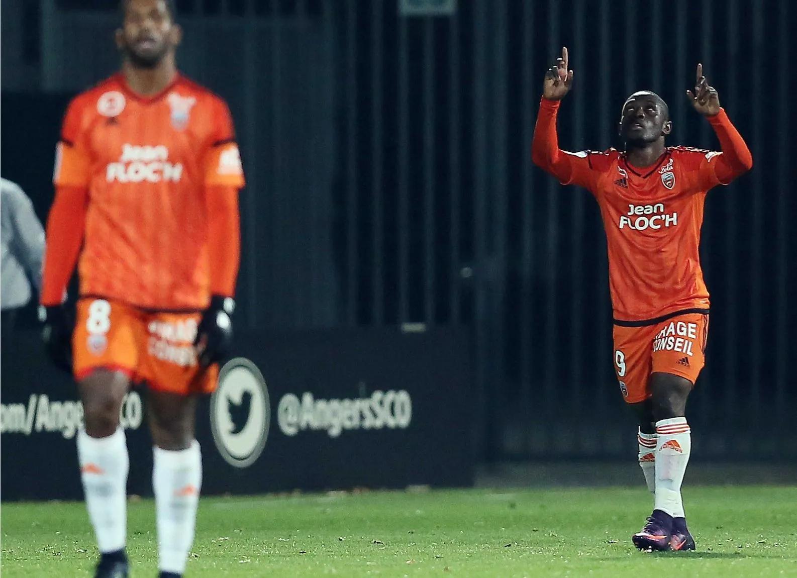 Toulouse s&rsquo;offre aux Canaris, Lorient reprend la Bretagne