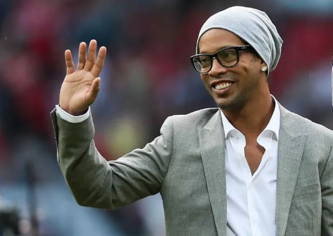 Ronaldinho bientôt ambassadeur du Barça ?