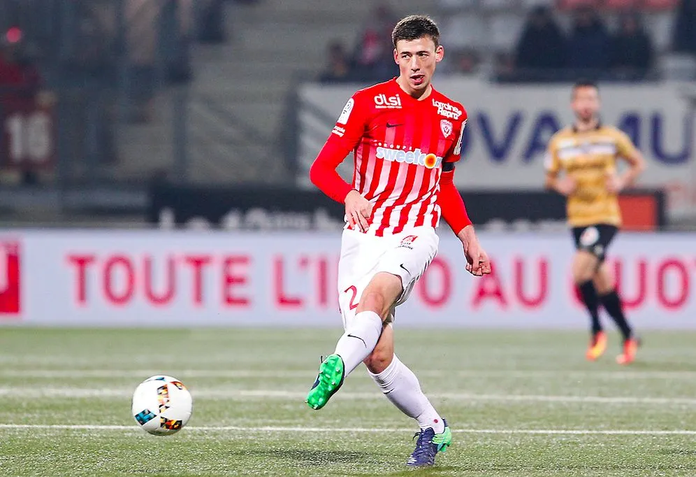 Clément Lenglet rejoint la colonie française de Séville