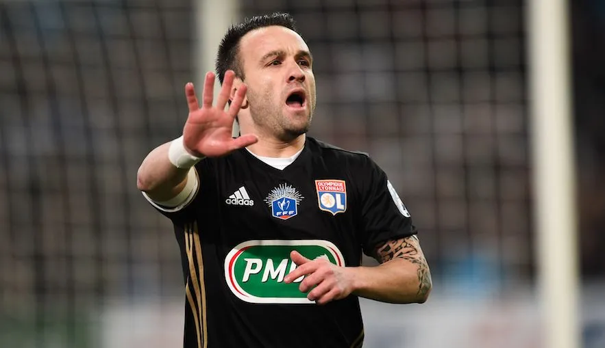 Valbuena out jusqu&rsquo;à fin février