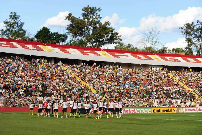 Un supporter meurt en marge d&rsquo;un derby de Rio
