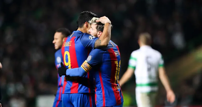 Des Iraniens copient Messi et Suárez