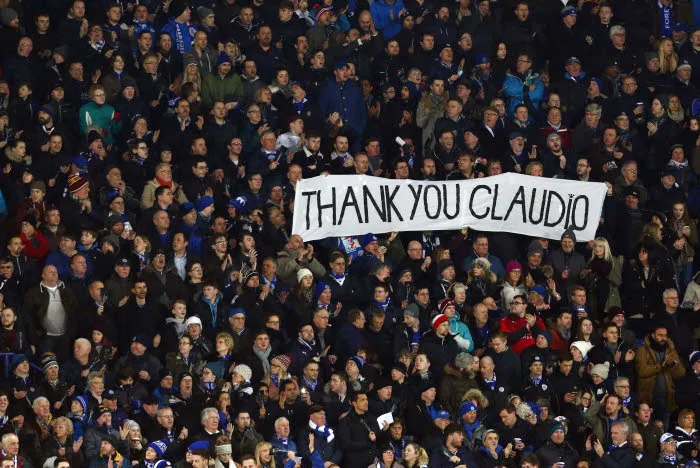 Les supporters rendent hommage à Ranieri