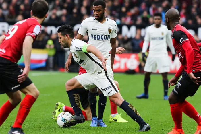 Monaco assure l&rsquo;essentiel à Guingamp