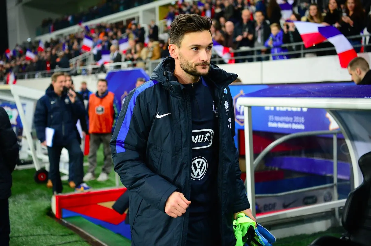 Derrière Lloris, le désert