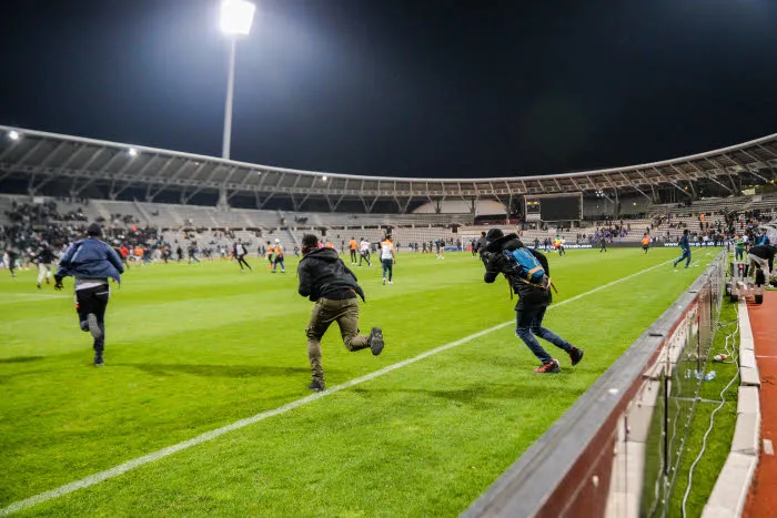 Envahissement de terrain à Côte d&rsquo;Ivoire-Sénégal
