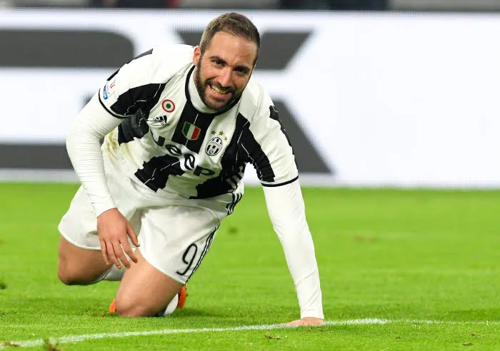 Le speaker de Naples évoque le retour de Higuaín